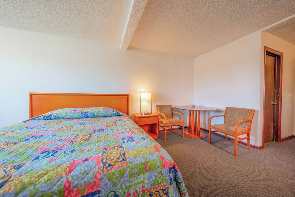 Unicorn Inn by OYO Portland - photo 19