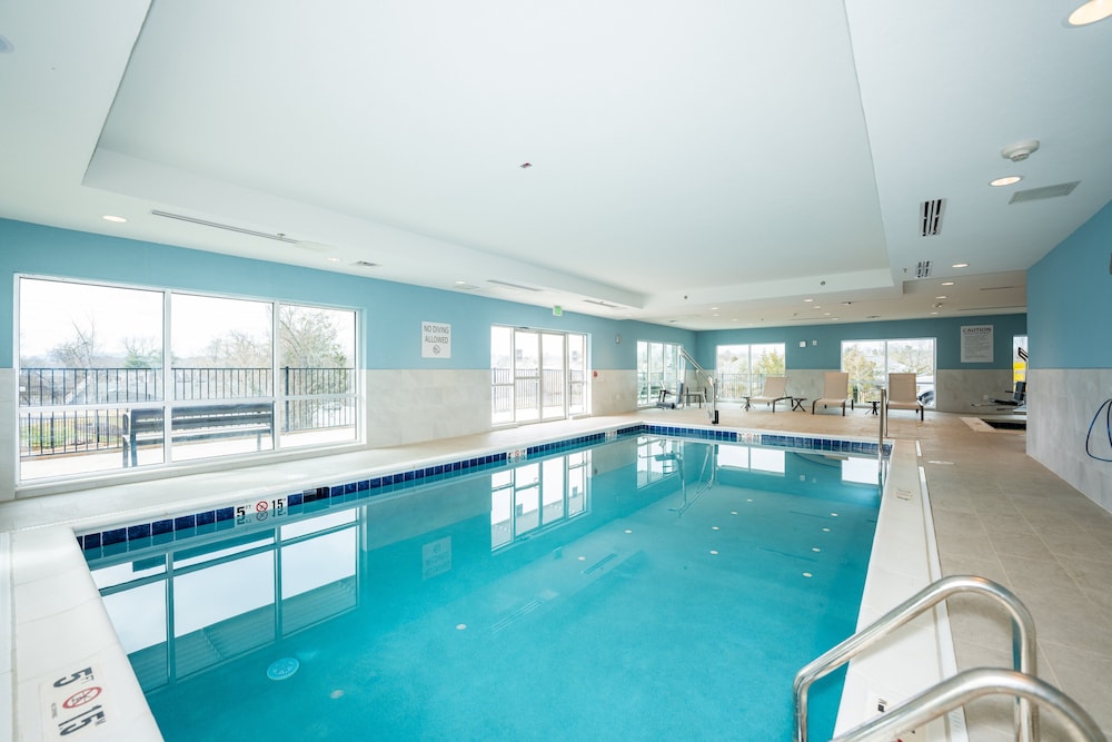 Holiday Inn Express & Suites Charlottesville by IHG - photo 77