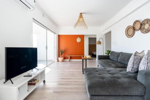Bantry Bay Pearl Luxury Apt with Ocean Views