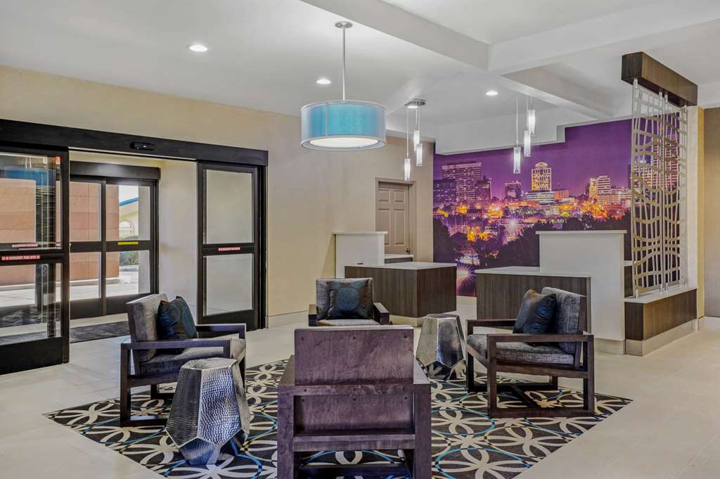 La Quinta Inn by Wyndham Columbia SE Fort Jackson - photo 7