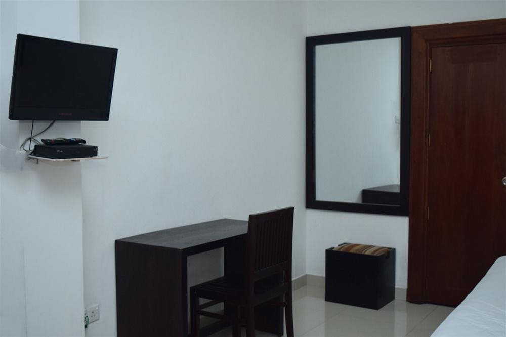 ZEN Rooms Union Place - last minute hotel in Colombo