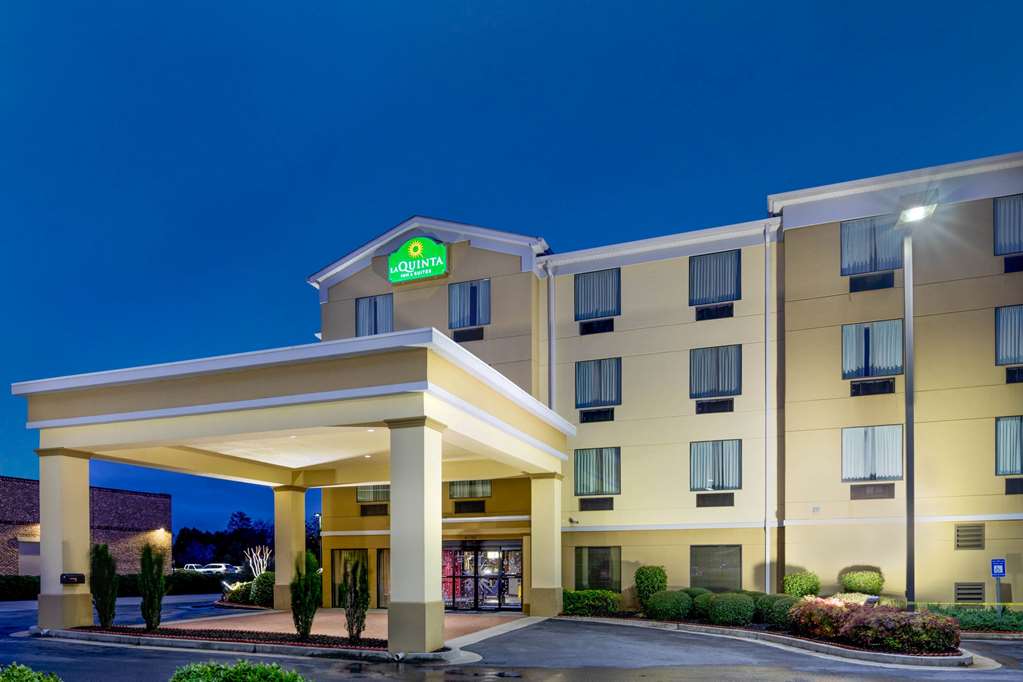 La Quinta Inn & Suites by Wyndham Warner Robins Robins AFB - photo 5