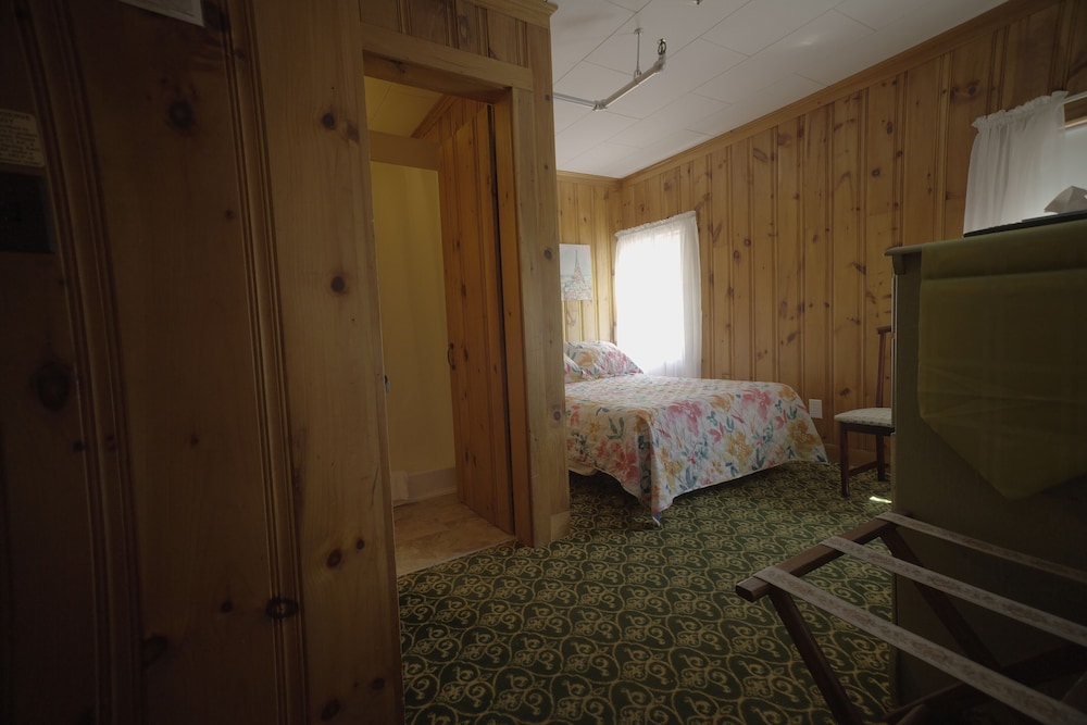 Betty Doon Hotel - photo 76