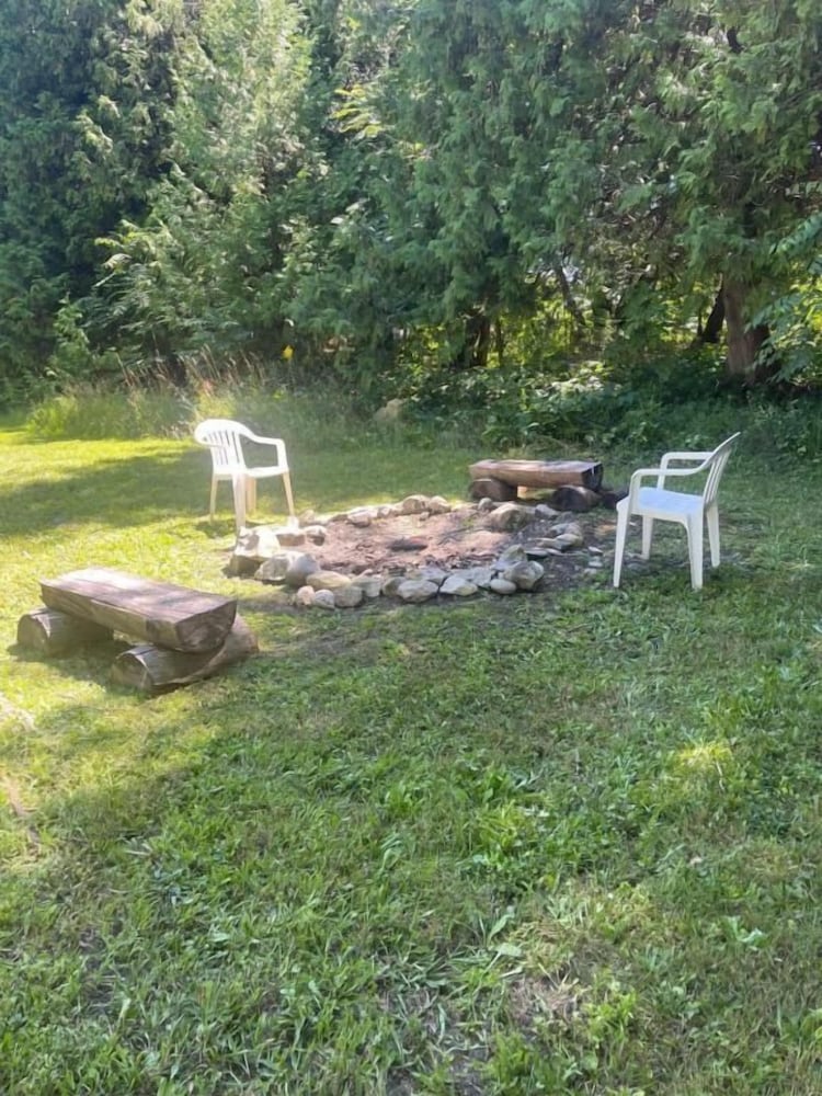 Firehouse Inn - photo 13