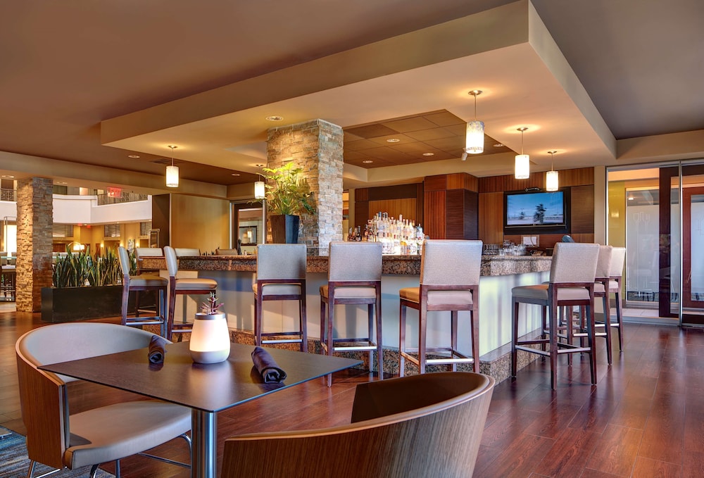 Embassy Suites by Hilton San Diego La Jolla - photo 38