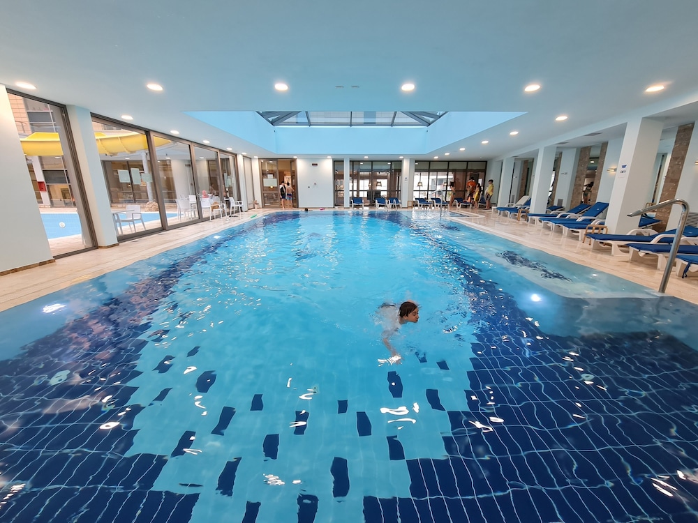 Diamond Holiday Apartments Vlore — 4-Star Luxury Hotel in Vlore, Albania