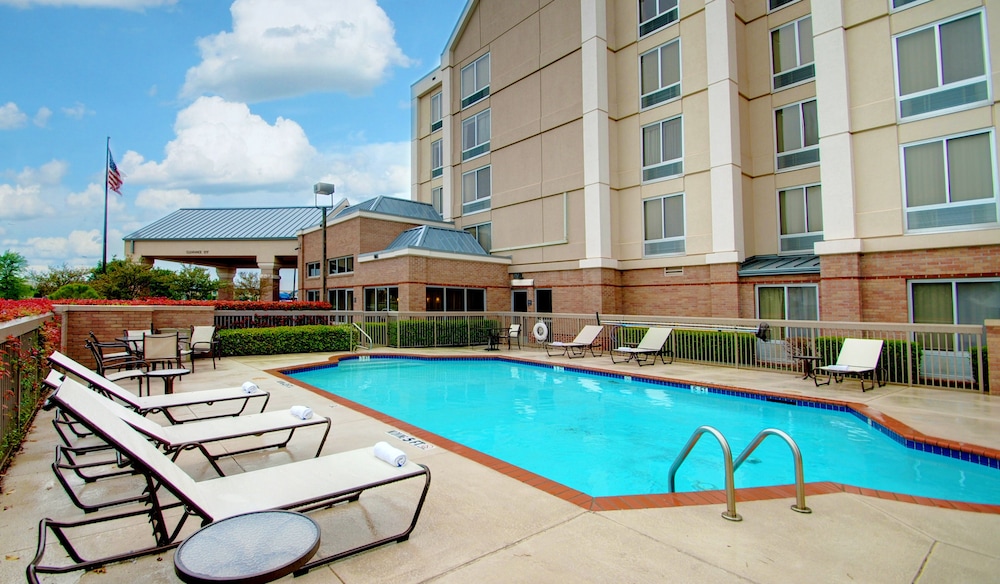 Hampton Inn & Suites N. Ft. Worth Alliance Airport - photo 39