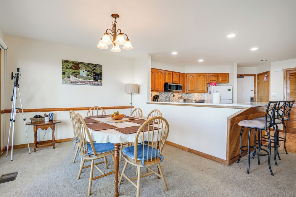 1 Mi to Wintergreen Resort Mtn View Condo - photo 6