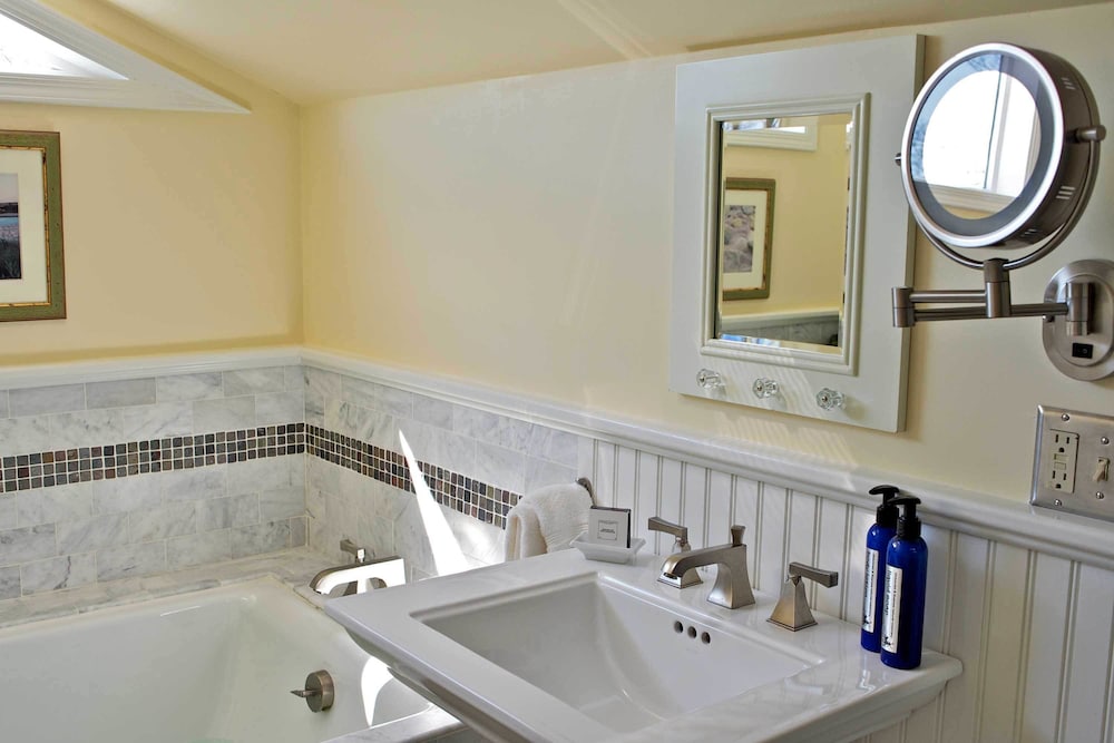 Mill House Inn - photo 111