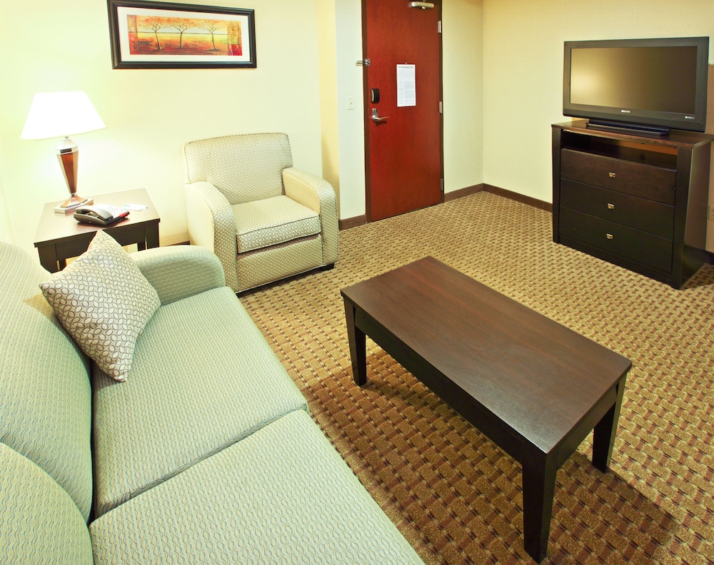Hyatt House Bentonville Rogers - photo 11