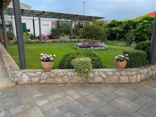 Apartmani Sisters — 4-Star Luxury Hotel in Biograd Na Moru, Croatia