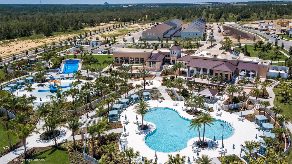 1804 Tropical Palms Circle in Kissimmee, United States