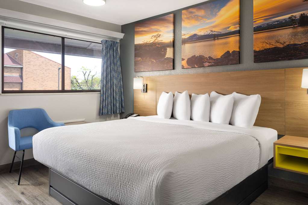 Days Inn by Wyndham Columbus Worthington - photo 27
