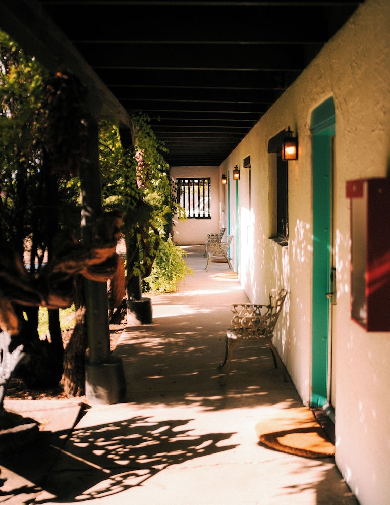 El Rey Court - photo 85
