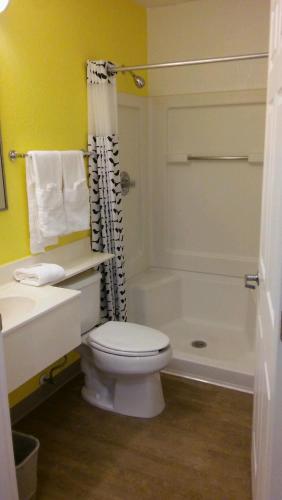 InTown Suites Extended Stay Denver CO Englewood - photo 13