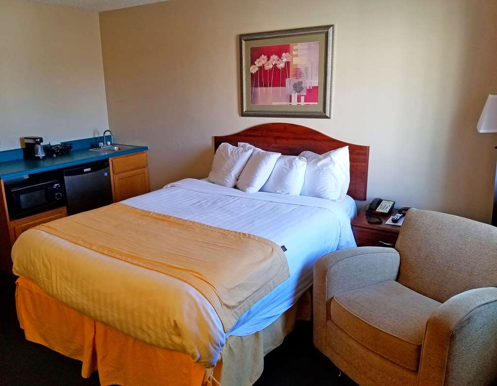 Americas Best Value Inn St. Louis South - photo 14