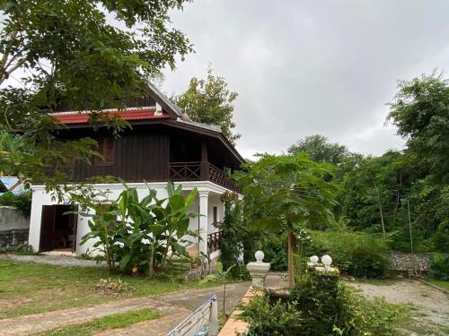 Mary Home Stay Riverside in Luangprabang — 4-Star Luxury Hotel in Luang Prabang, Laos