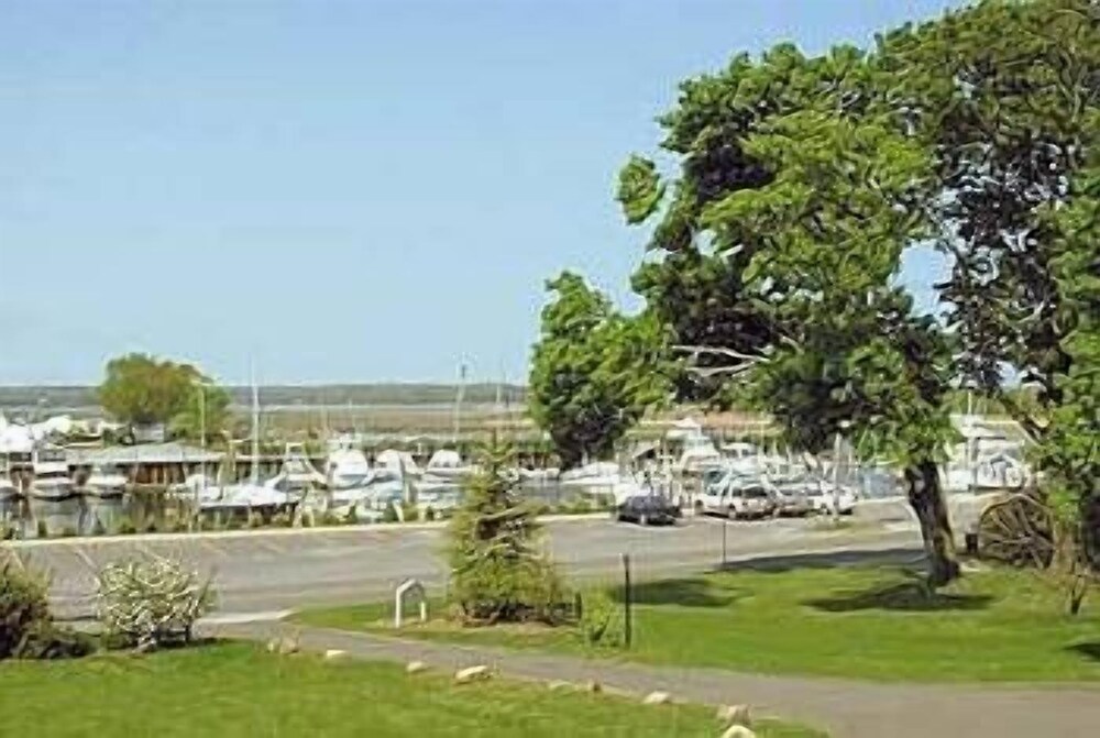 Three Village Inn Stony Brook - photo 14