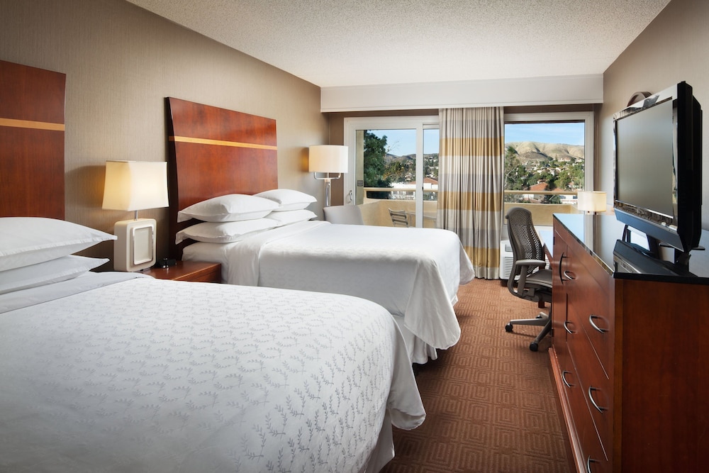 Sheraton Agoura Hills Hotel - photo 6