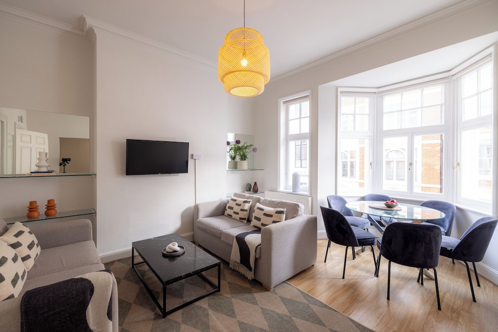 The Maddox — 4-Star Luxury Hotel in London, United Kingdom