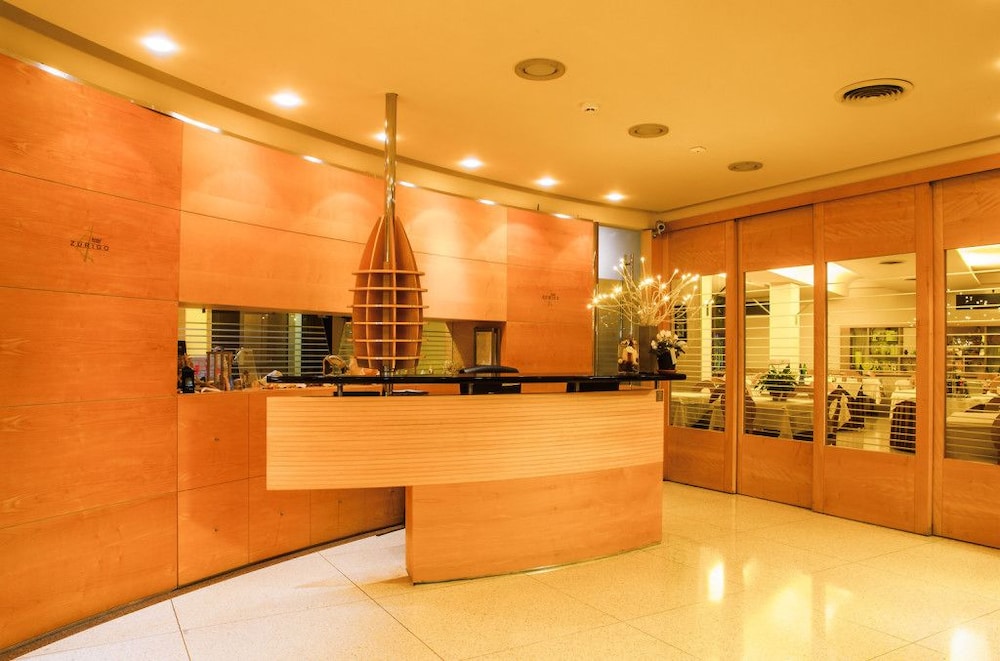 Hotel Zurigo — hotel in Varazze