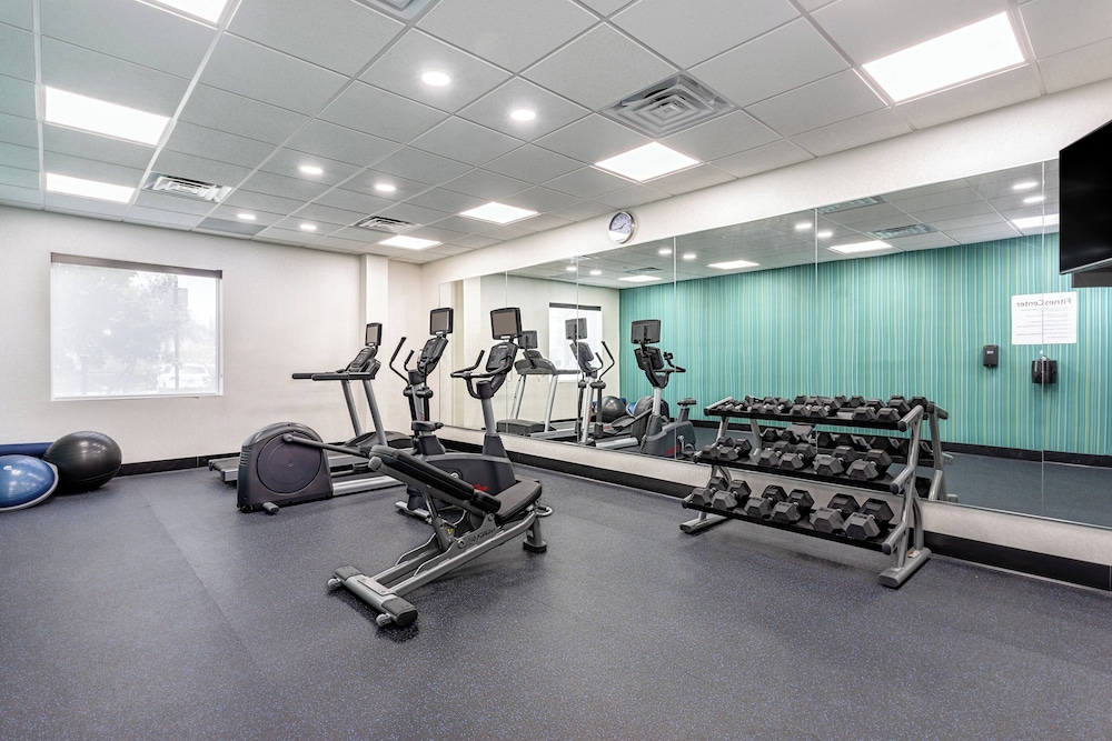 Holiday Inn Express & Suites Miramar - photo 19