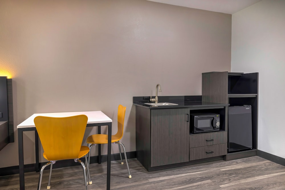 Motel 6 Fort Worth TX Burleson - photo 10