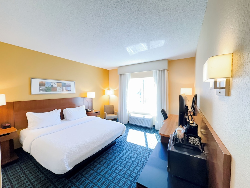 Fairfield Inn & Suites by Marriott Russellville - photo 11