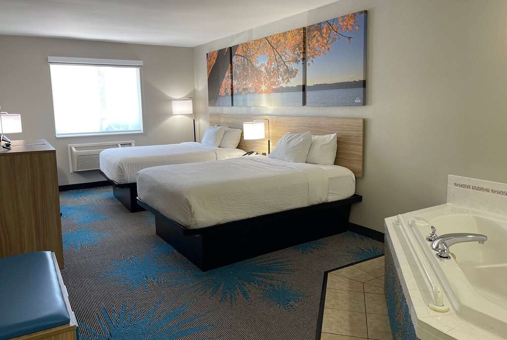 Days Inn by Wyndham Imlay City - photo 8