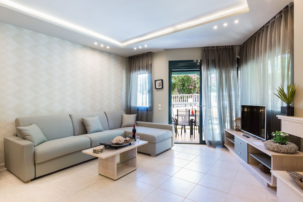 Toroni Blue - carbon neutral hotel in Unknown City
