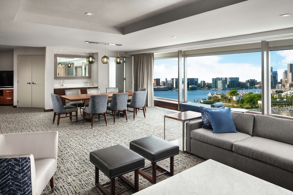Hilton Boston Logan Airport - photo 25