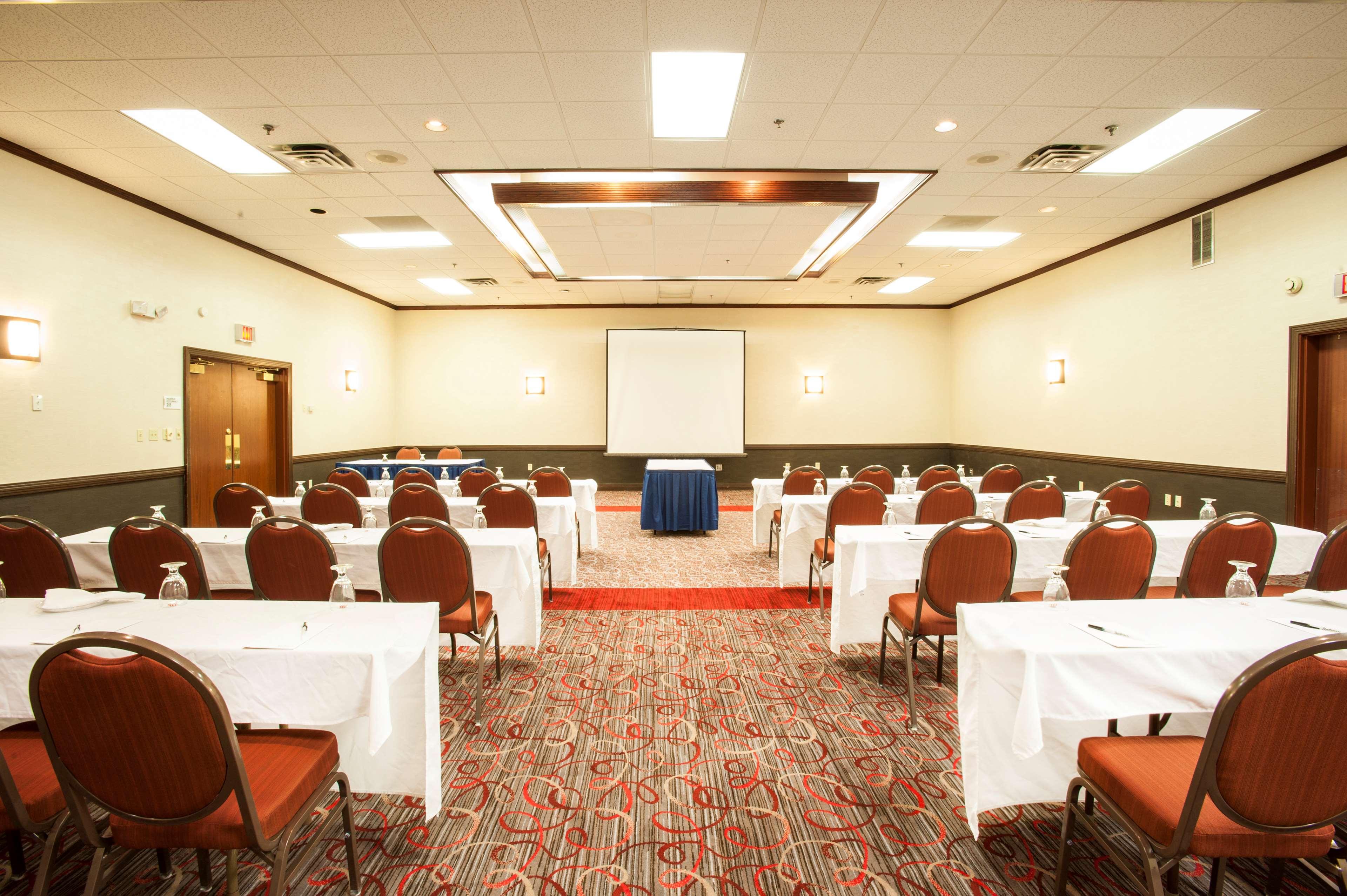 Radisson Hotel Madison - photo 37