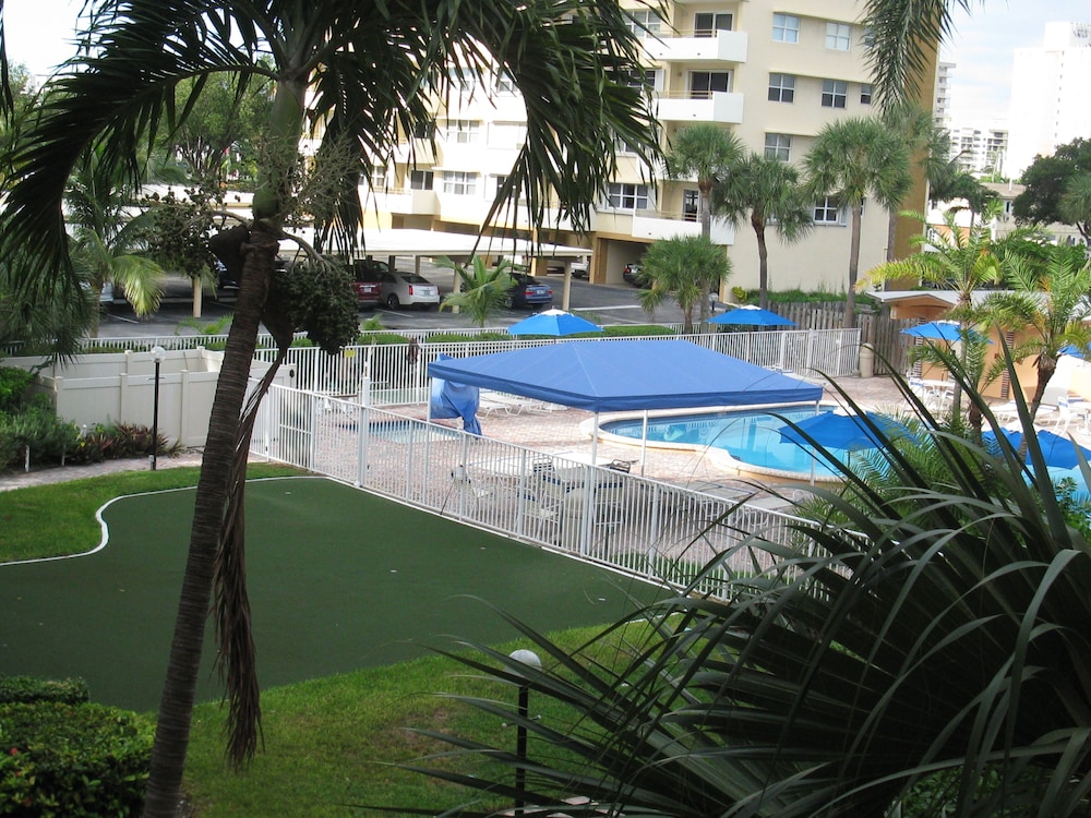 Canada House Beach Club Resort - photo 16