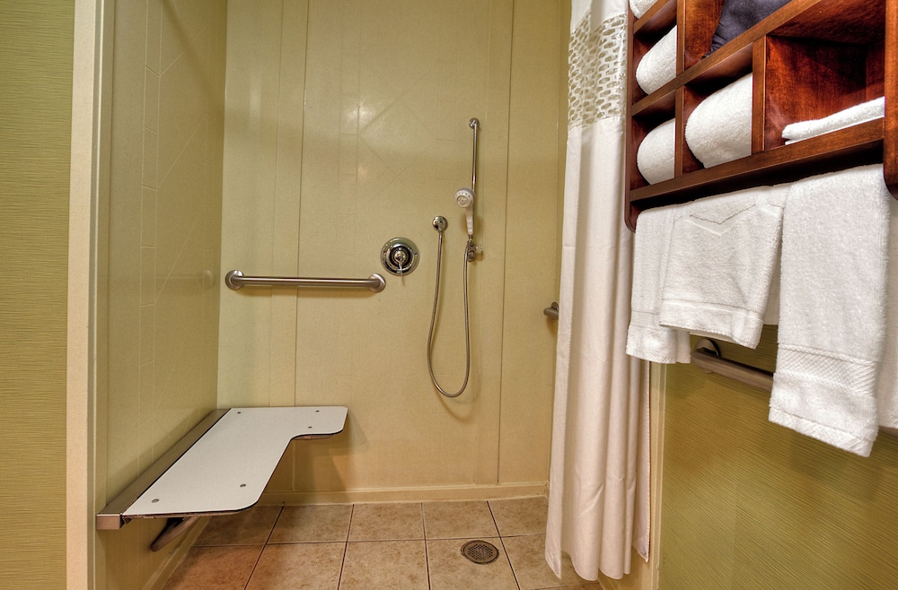 Hampton Inn Rocky Mount - photo 26