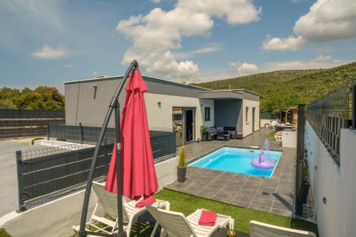 Family friendly house with a swimming pool Marina Trogir 23644 — 4-Star Luxury Hotel in Marina, Croatia