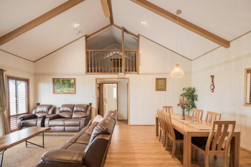 Lake Oberon Estate — hotel in Oberon
