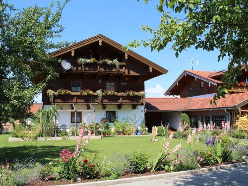 Ferienwohnung Bei Mutti — 4-Star Luxury Hotel in Grassau, Germany