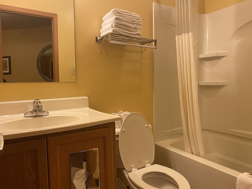 Regal Inn Coffeyville - photo 24