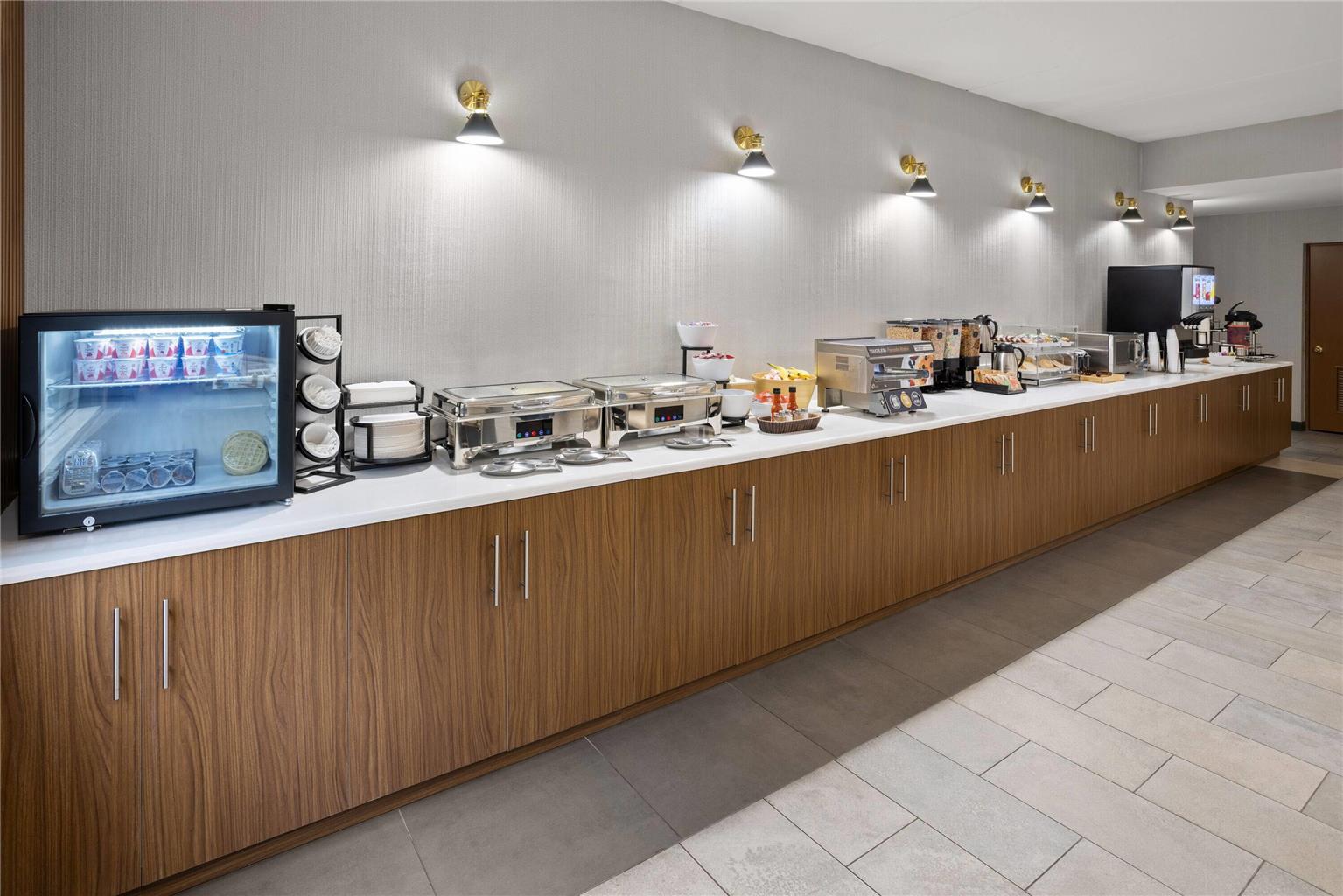Wingate by Wyndham Pittsburgh New Stanton - photo 30