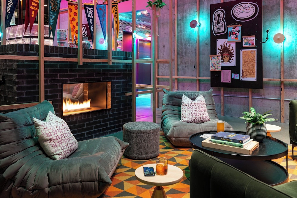 Moxy Portland Downtown - photo 24