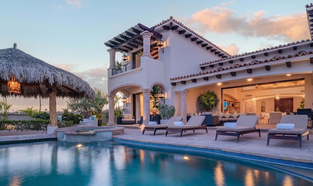 Stunning Ocean Views Private Pool & Seaside Golf