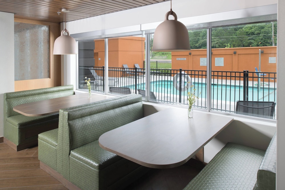 Fairfield Inn & Suites Athens Marriott - photo 36