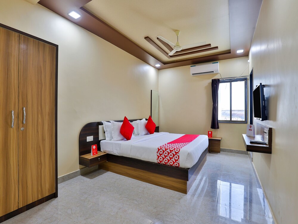 OYO 17339 Hotel Daksh Somnath in Veraval, India