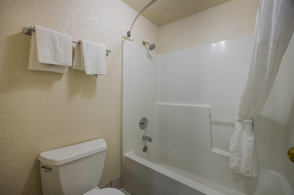 Suburban Studios Canon City - photo 13