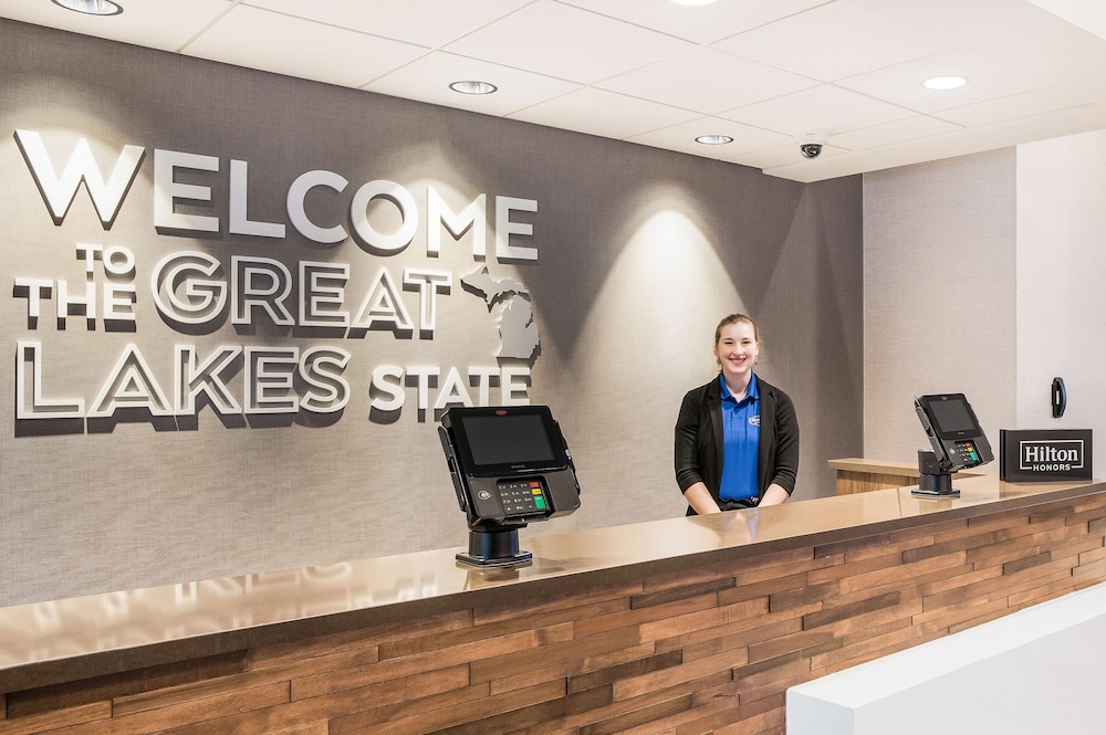 Hampton Inn & Suites Houghton - photo 2