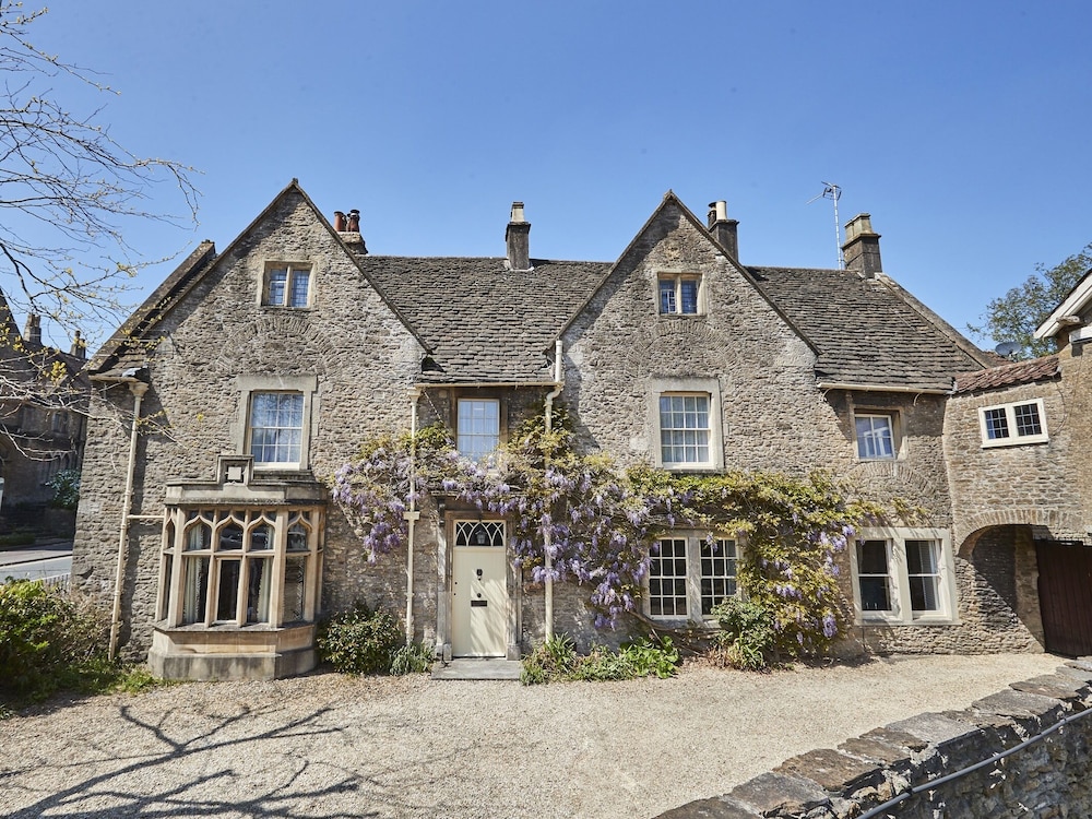 Rook Lane House — 4-Star Luxury Hotel in Frome, United Kingdom