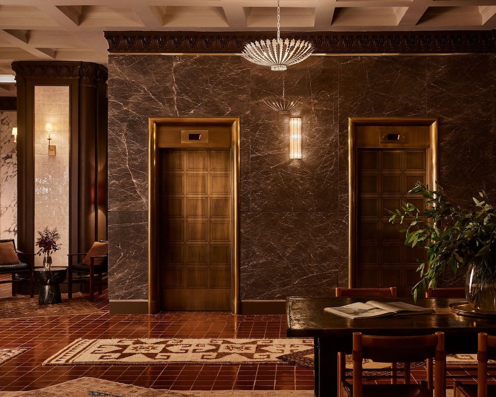 Pasadena Hotel & Pool - photo 37
