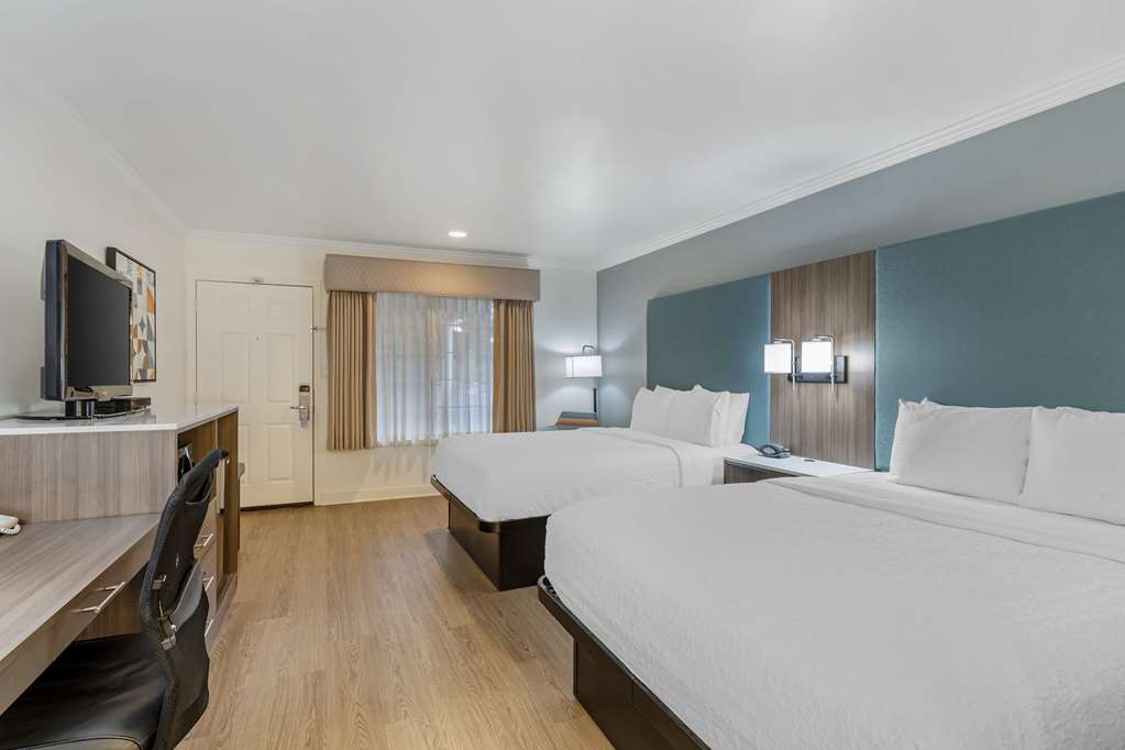 Best Western Plus Riviera - photo 9