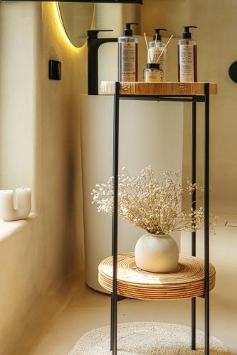 Vake Oasis Modern and Comfortable Apt by Wehost