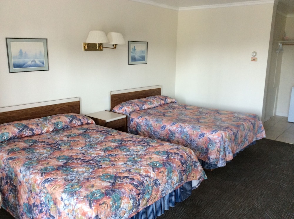 Embassy Motel - last minute hotel in Kingston